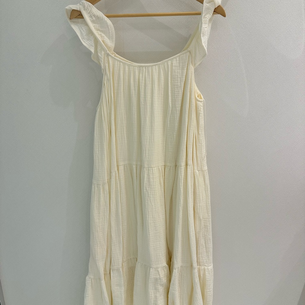 Elegant Cream Maxi Dress